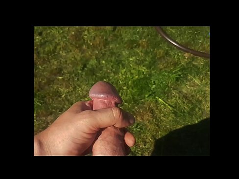 ❤️ A boazona fica com a rata rosa fodida e ejacula com um esguicho num jardim de Verão ❤❌ Porno vídeo em pt.teatroporno.ru ️❤